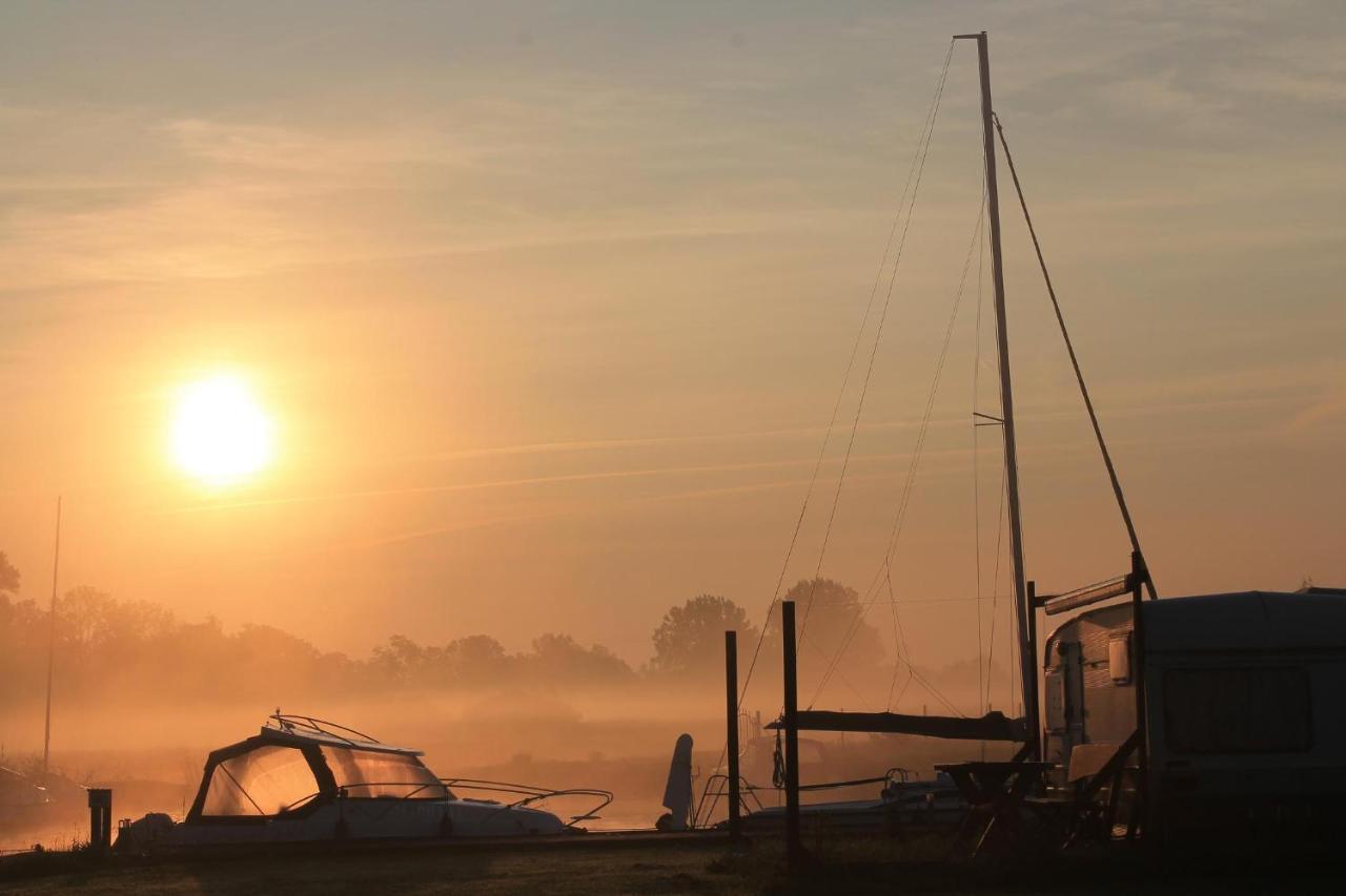 Domki W Porcie Zielony Gaj Mikołajki Buitenkant foto