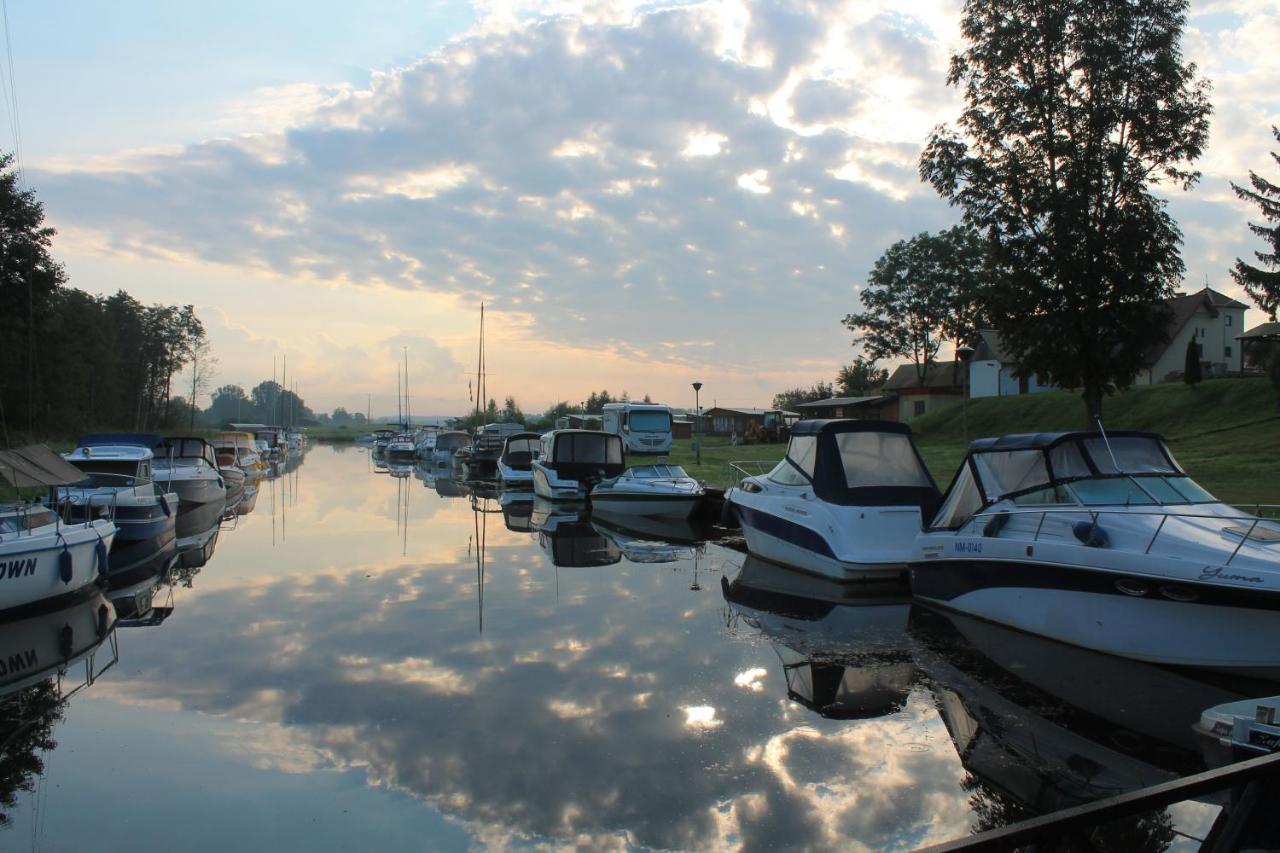 Domki W Porcie Zielony Gaj Mikołajki Buitenkant foto