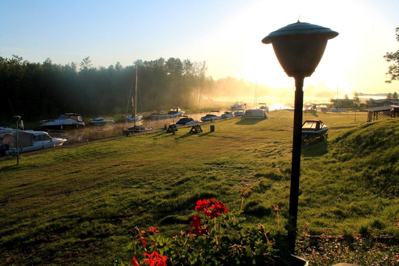 Domki W Porcie Zielony Gaj Mikołajki Buitenkant foto